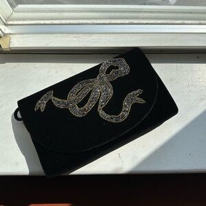Bow Detail Clutch
